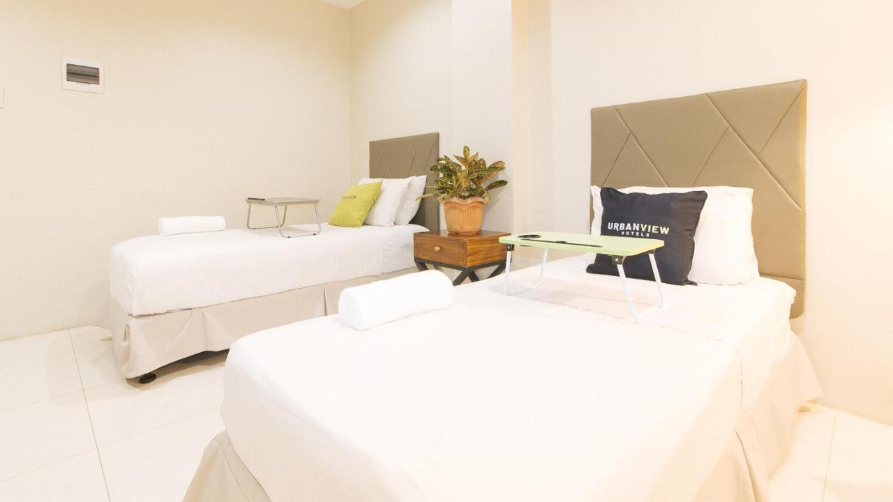 Urbanview At Lacson Street Bacolod City By Reddoorz Esterno foto