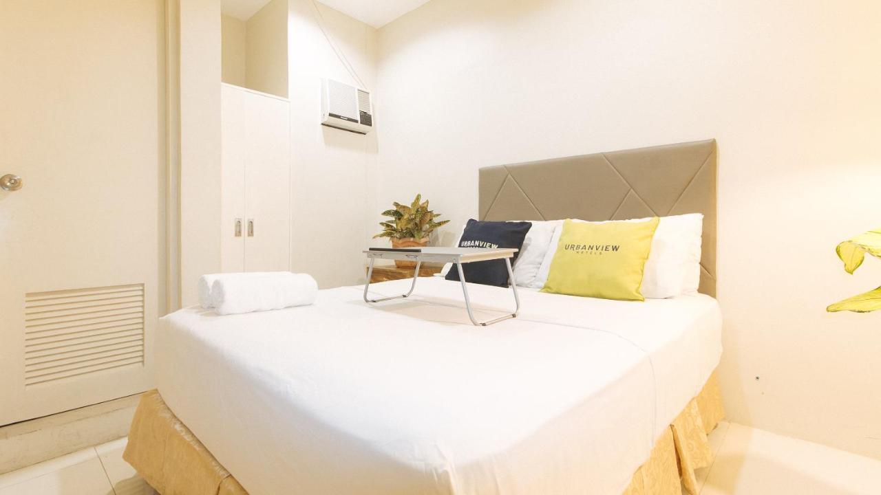 Urbanview At Lacson Street Bacolod City By Reddoorz Esterno foto